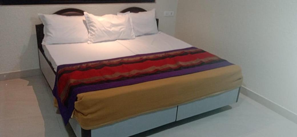 Shraddha Hotel - Mumbai