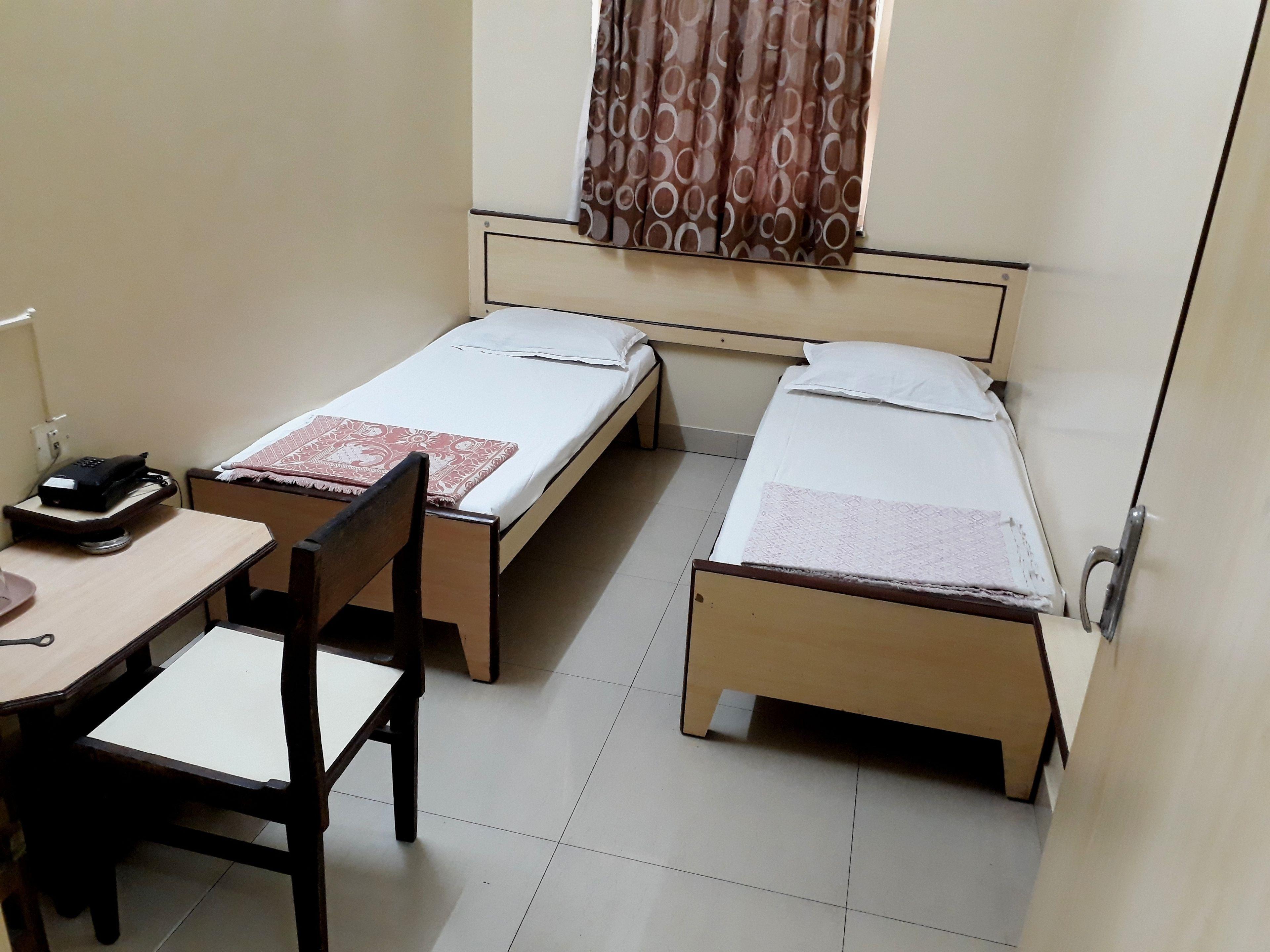 Milan Guest House - Mumbai
